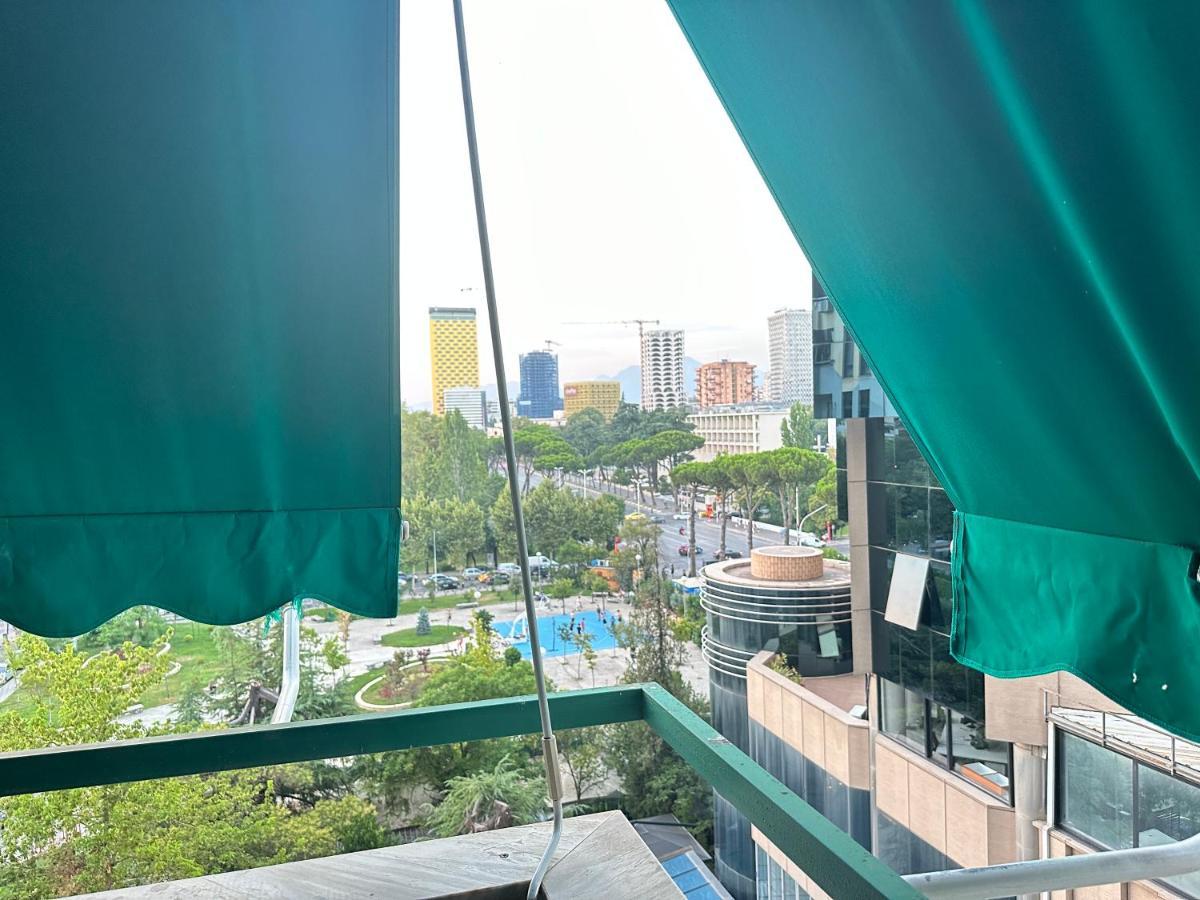 Amo Tower Tirana Center公寓 外观 照片