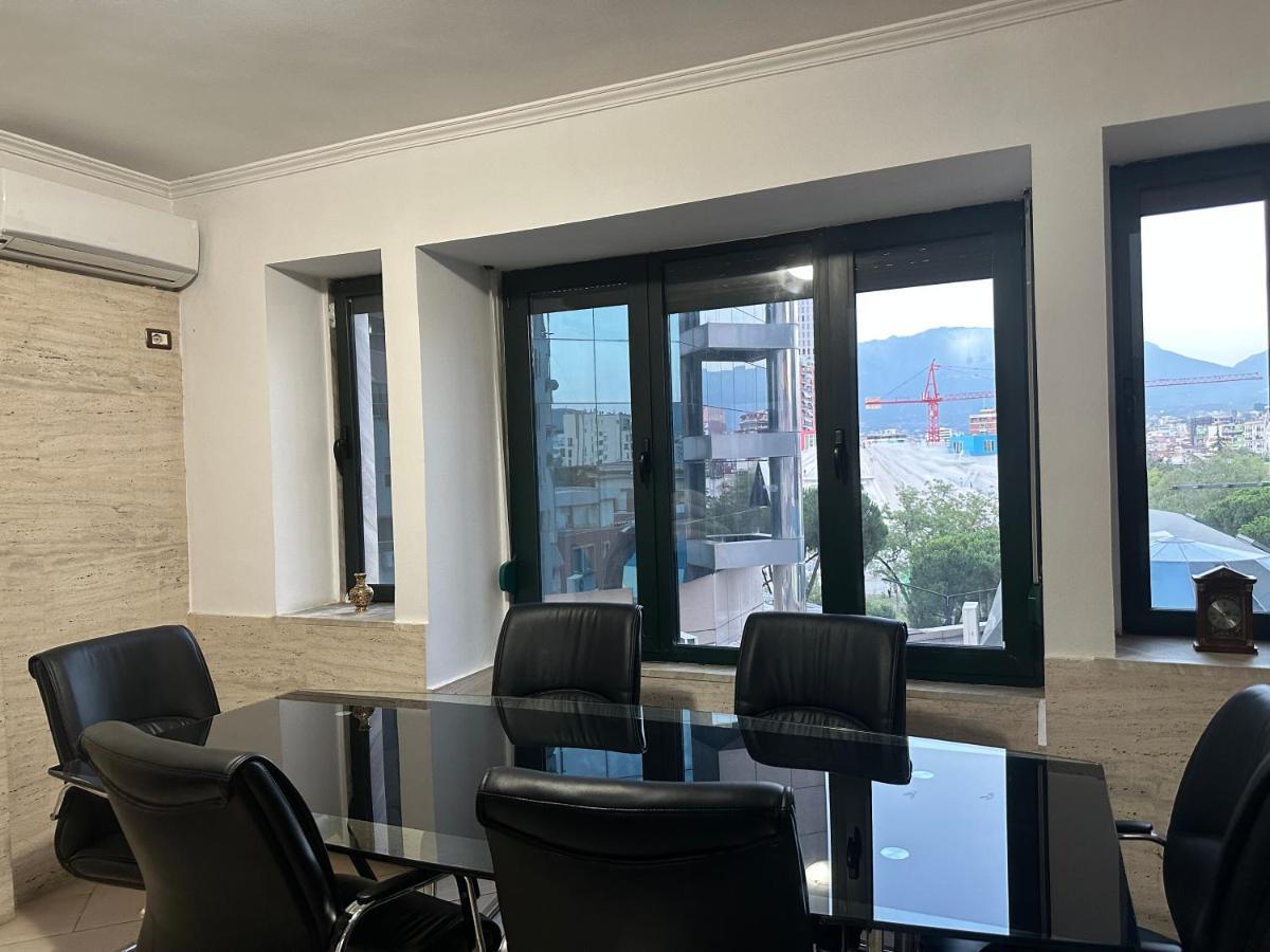 Amo Tower Tirana Center公寓 外观 照片