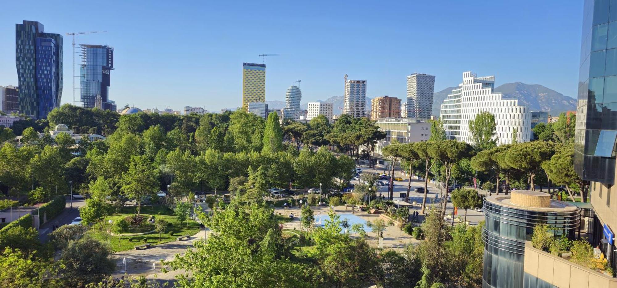 Amo Tower Tirana Center公寓 外观 照片