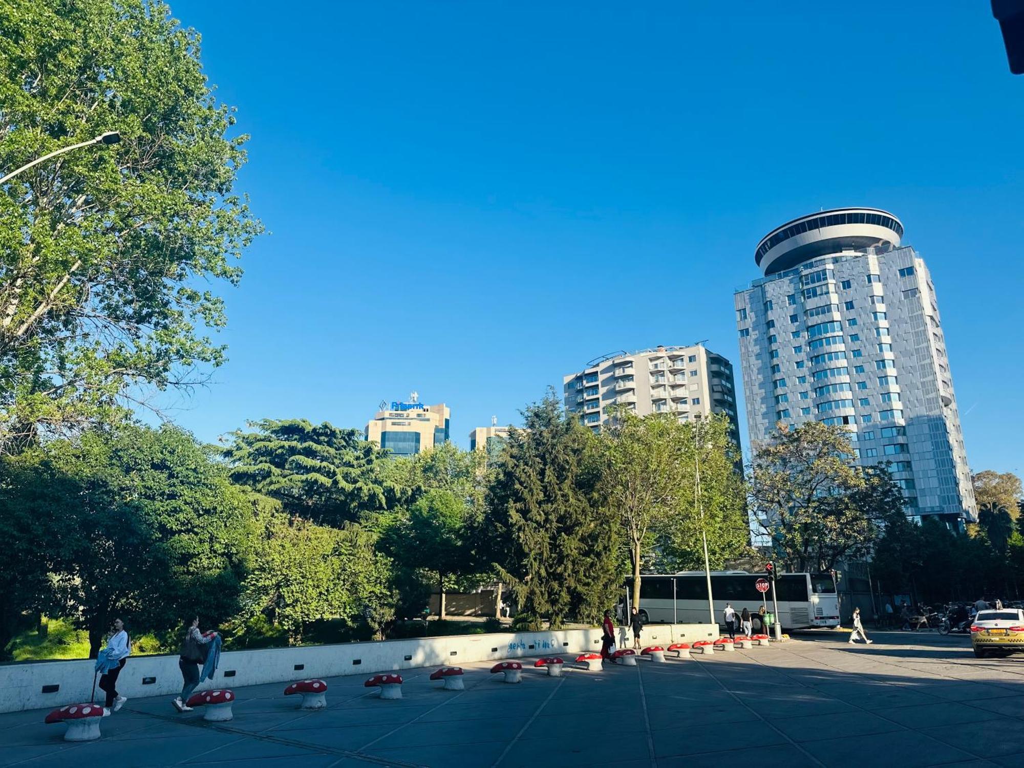Amo Tower Tirana Center公寓 外观 照片