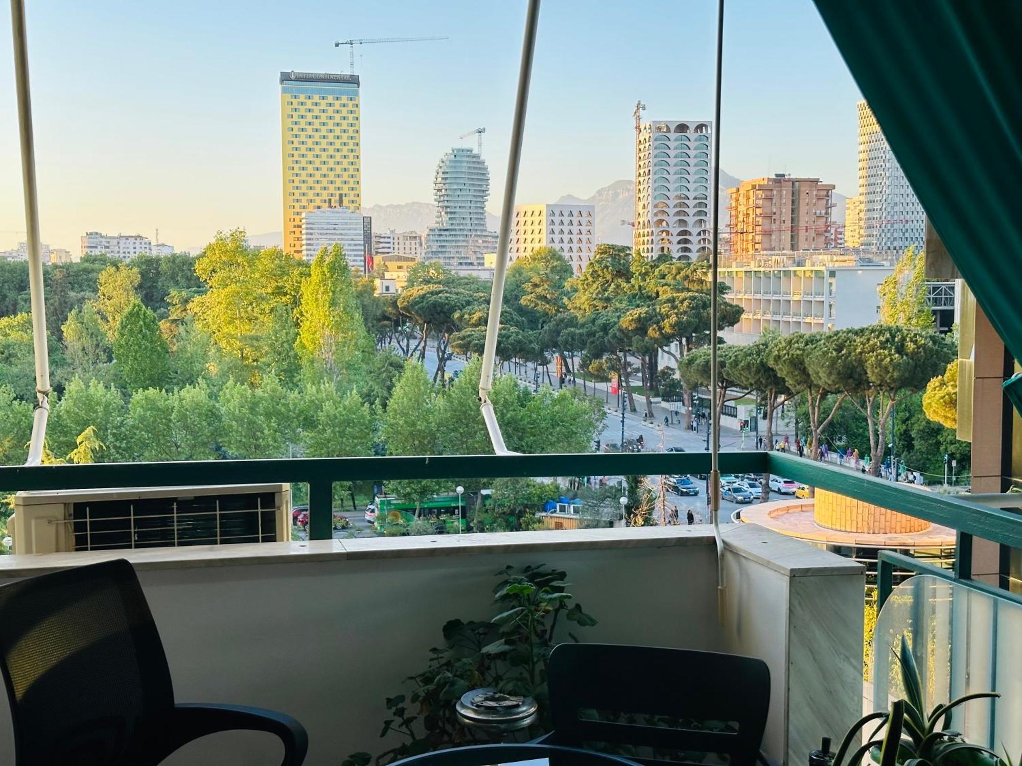 Amo Tower Tirana Center公寓 外观 照片